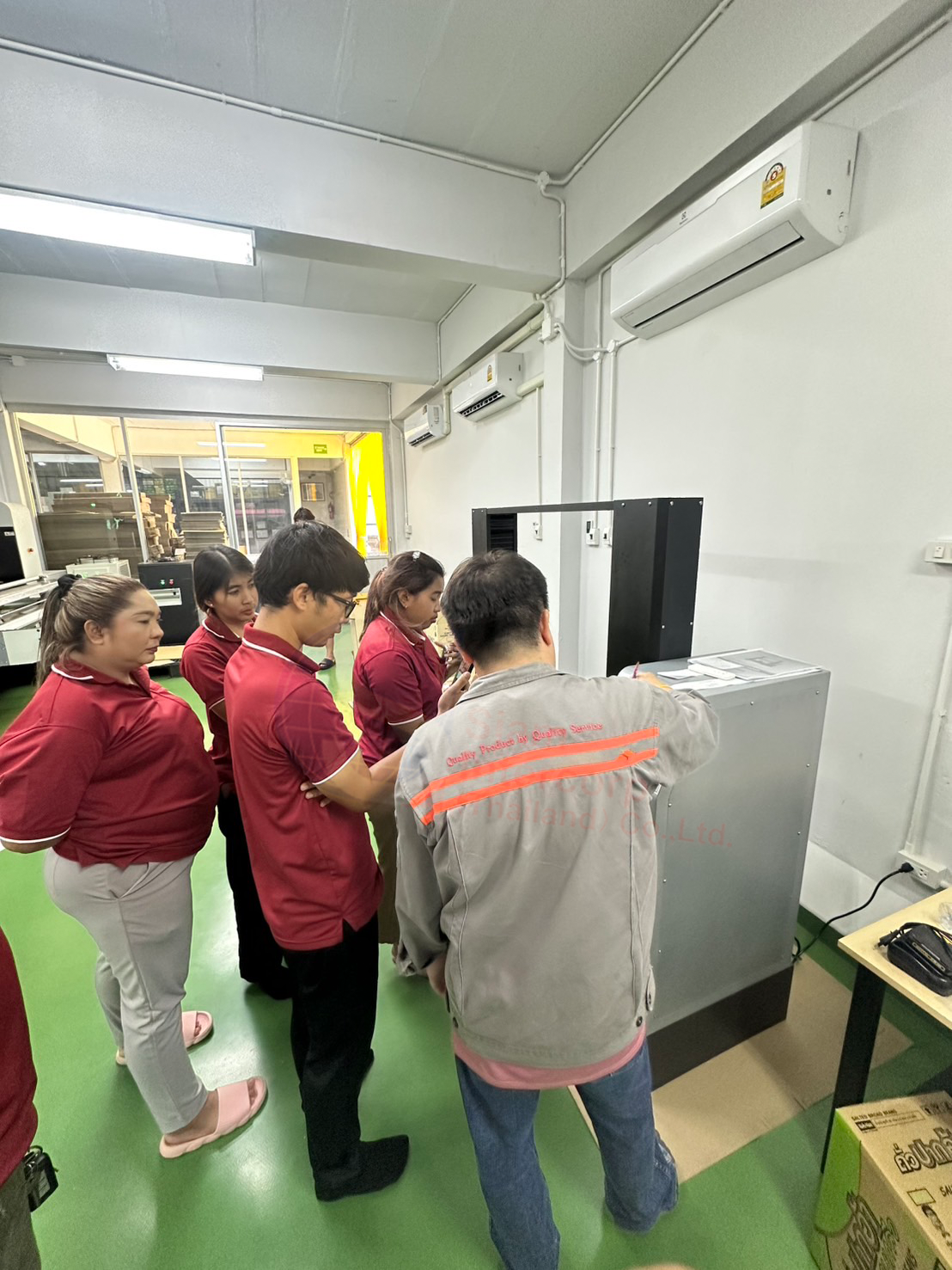 ติดตั้งเครื่องทดสอบการบีบอัดสำหรับกล่องกระดาษ และบรรจุภัณฑ์ สำหรับงานโลจิสติกส์ (LCD Model Box Compression Strength Tester) ยี่ห้อ GESTER รุ่น GT-N02A-4 (OW82) ติดตั้งเครื่องทดสอบการบีบอัดสำหรับกล่องกระดาษ และบรรจุภัณฑ์ สำหรับงานโลจิสติกส์ (LCD Model Box Compression Strength Tester) ยี่ห้อ GESTER รุ่น GT-N02A-4 (OW82)