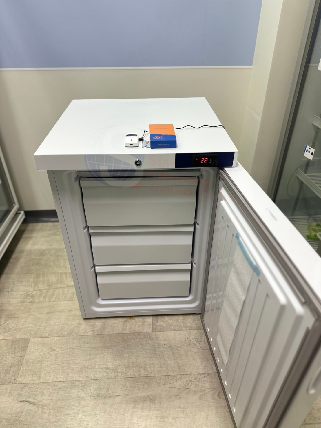 ตู้แช่แข็งอุณหภูมิต่ำสำหรับห้องปฏิบัติการ (-25&deg;C Freezer BDF-25V100) ยี่ห้อ BIOBASE (Bangkok) (OW86)