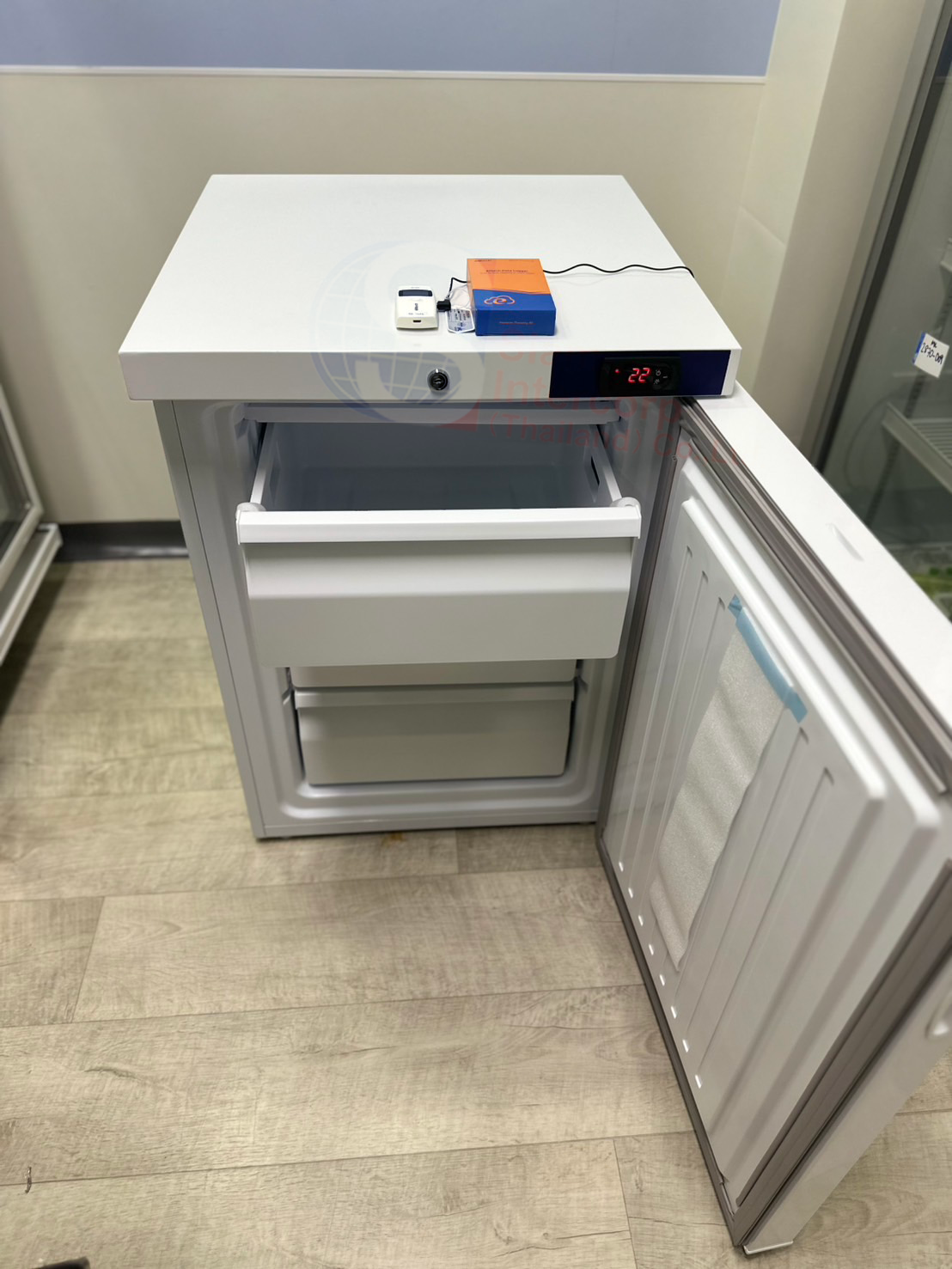 ตู้แช่แข็งอุณหภูมิต่ำสำหรับห้องปฏิบัติการ (-25°C Freezer BDF-25V100) ยี่ห้อ BIOBASE (Bangkok) (OW86) ตู้แช่แข็งอุณหภูมิต่ำสำหรับห้องปฏิบัติการ (-25°C Freezer BDF-25V100) ยี่ห้อ BIOBASE (Bangkok) (OW86)