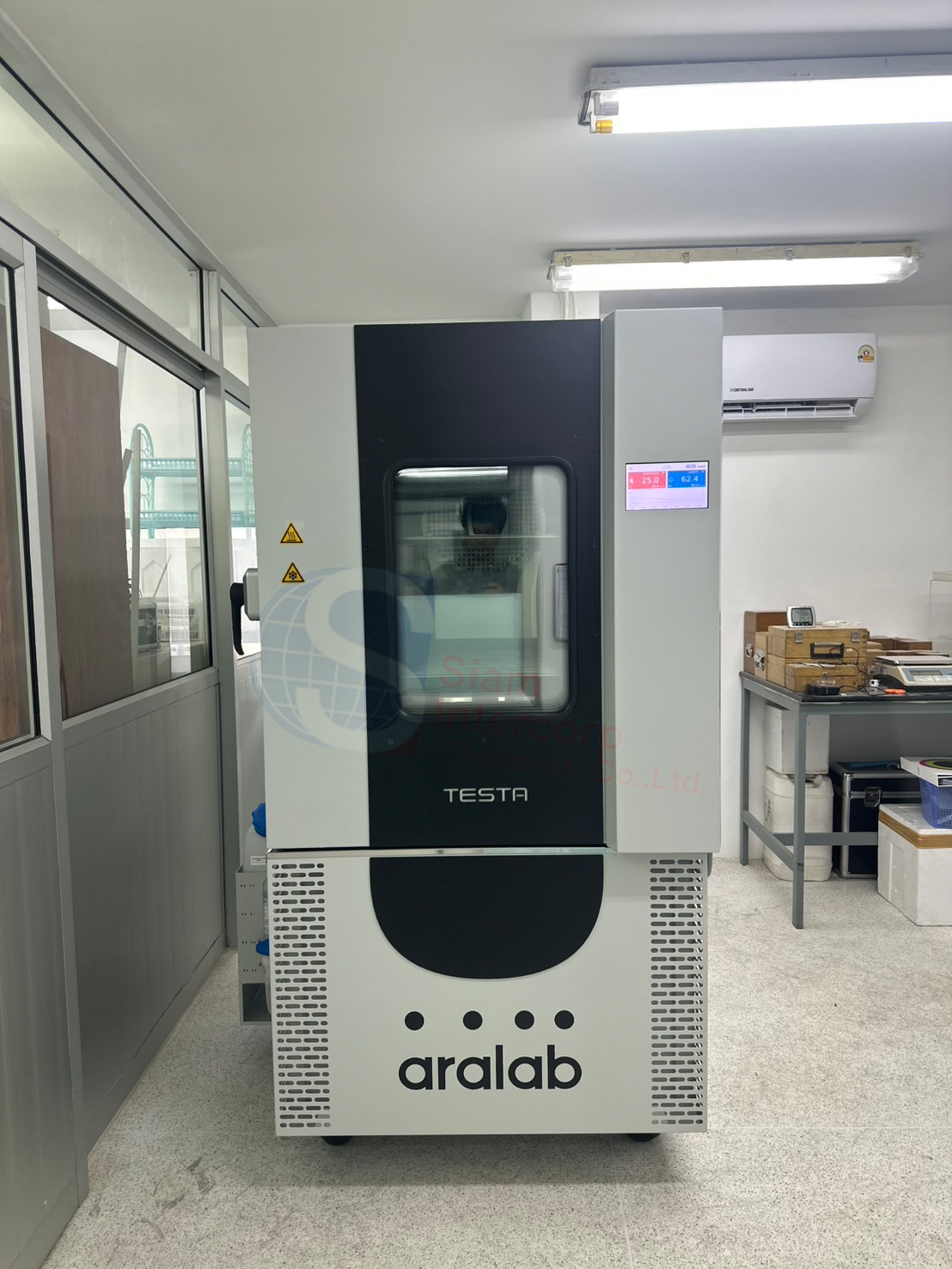 ตู้สอบเทียบอุณหภูมิและความชื้น (Metrology and Calibration Chamber) ยี่ห้อ ARALAB รุ่น TESTACAL 300 (OW92) ตู้สอบเทียบอุณหภูมิและความชื้น (Metrology and Calibration Chamber) ยี่ห้อ ARALAB รุ่น TESTACAL 300 (OW92)