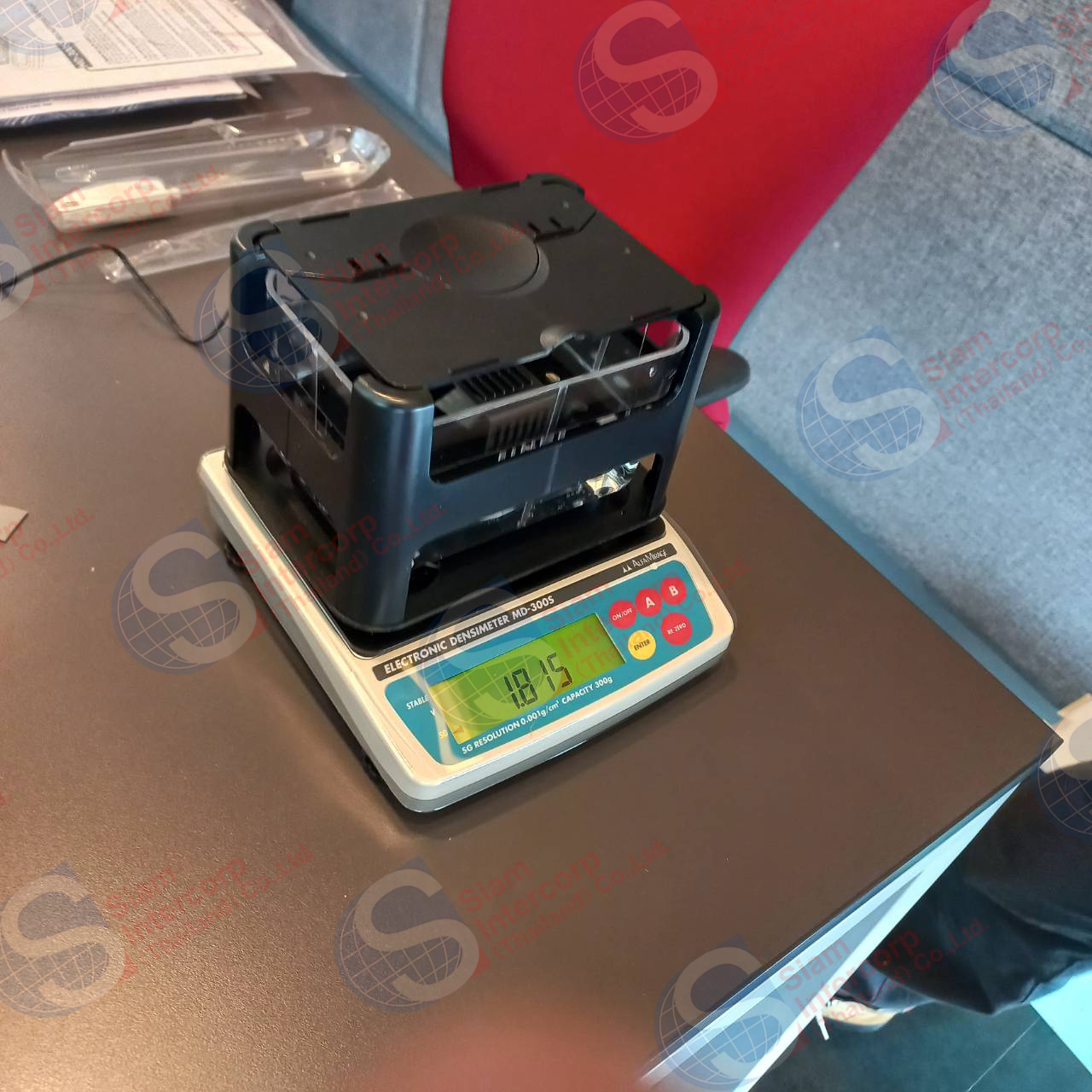 ติดตั้งเครื่องวัดความหนาแน่นหรือความถ่วงจำเพาะของวัสดุ (Electronic Densimeter) ยี่ห้อ AlfaMirage รุ่น MD-300S (SIT365) (OW101)