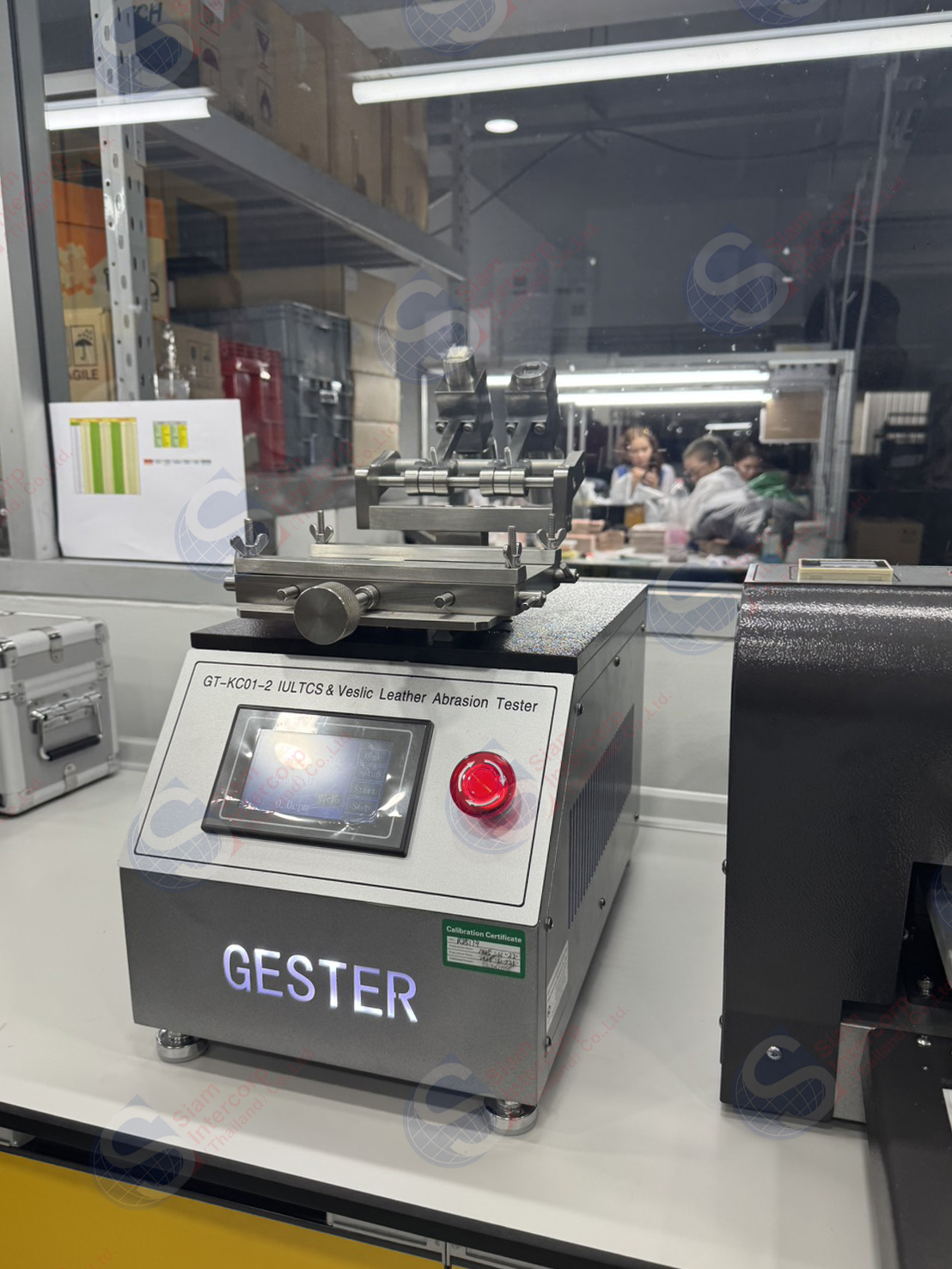 เครื่องทดสอบความคงทนของสีสิ่งทอหนัง (IULTCS & Veslic Leather Abrasion Tester) ยี่ห้อ GESTER รุ่น GT-KC01-2 (OW126)