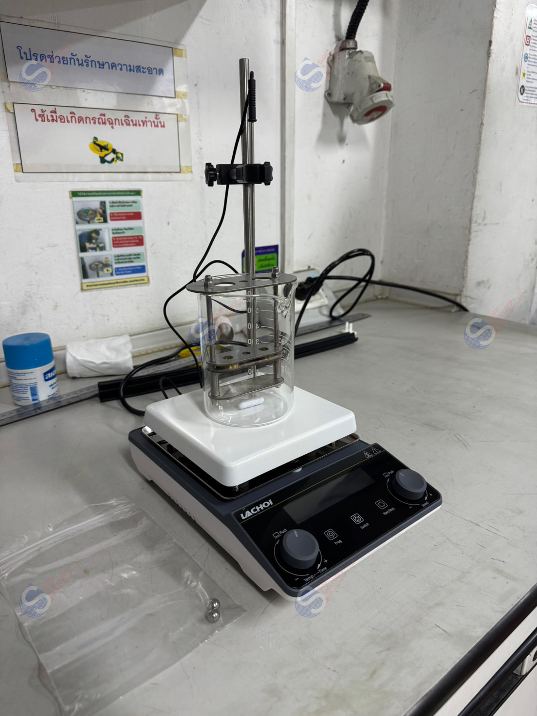 เครื่องกวนสารให้ความร้อนแบบดิจิตอล (MAGNETIC STIRRER) ยี่ห้อ LACHOI รุ่น LCH-MSB-HD (EP15) (OW130)