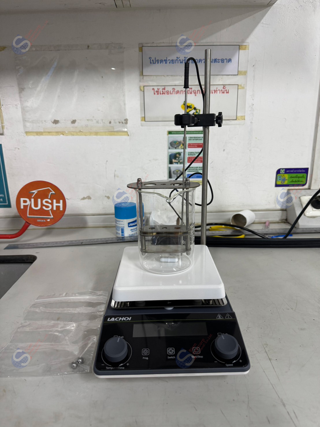 เครื่องกวนสารให้ความร้อนแบบดิจิตอล (MAGNETIC STIRRER) ยี่ห้อ LACHOI รุ่น LCH-MSB-HD (EP15) (OW130)