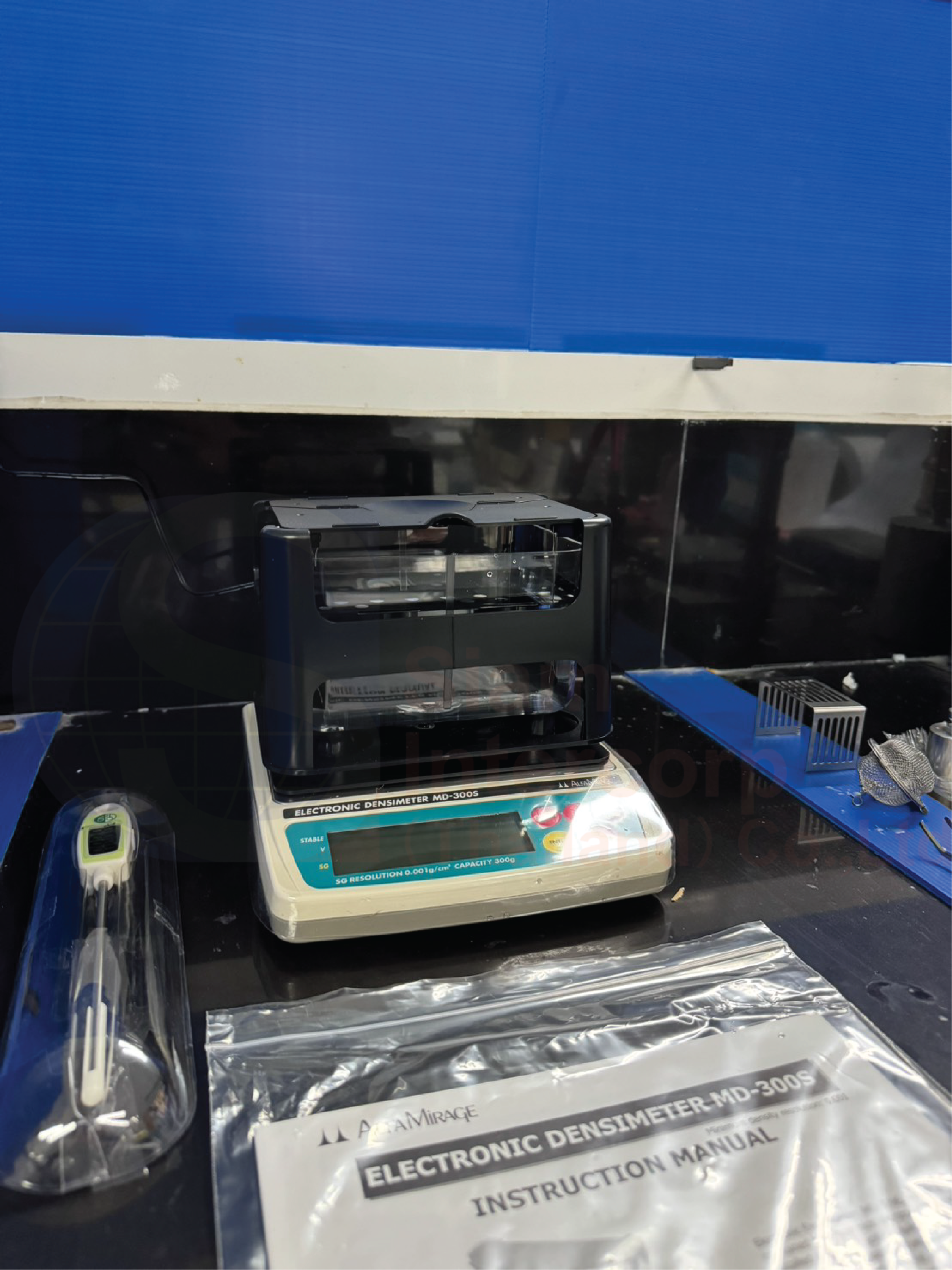 Alfamirage Electronic Densimeter Model MD-300S