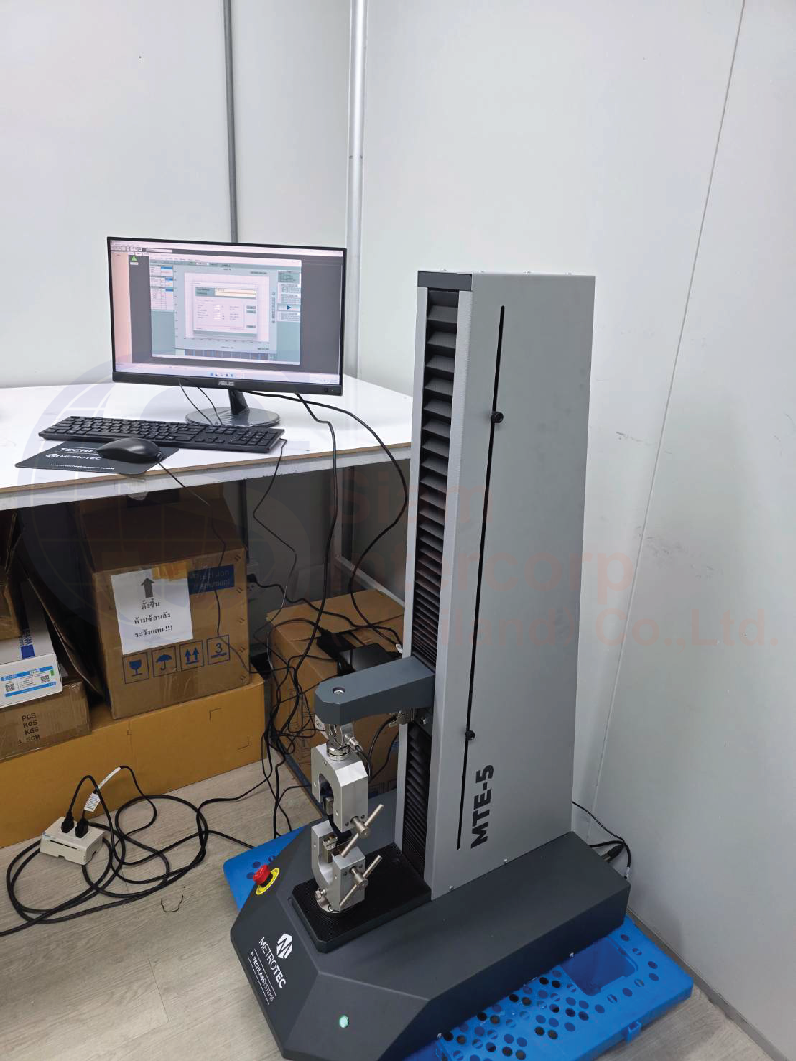 เครื่องทดสอบแรงดึง METROTEC